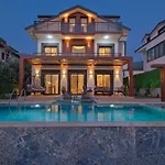 Casa Lykia - With Pool & Sea Nearby ヴィラ