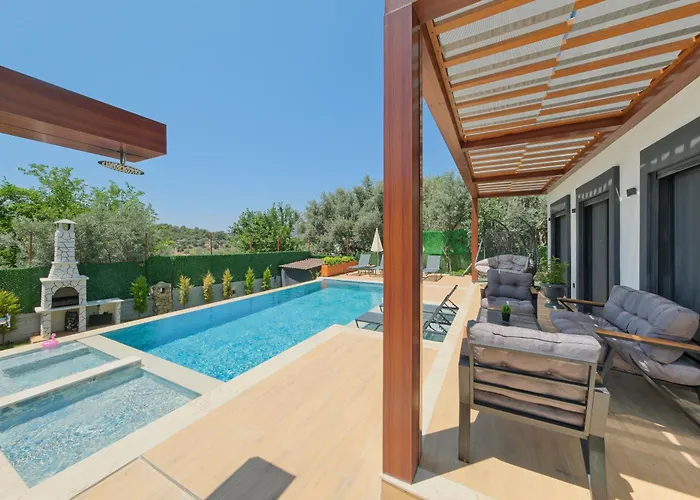 Вилла Casa Lykia - With Pool & Sea Nearby